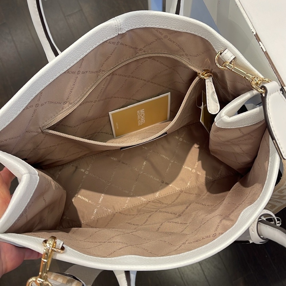 Michael Kors Mirella Medium East West Pebbled Leather Tote Shopper Bag MK EW
NWT - Picture 12 of 16